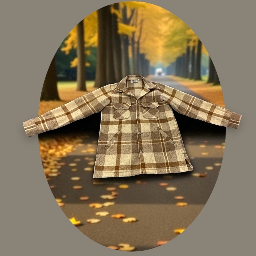 VTG Amana Wool Plaid Jacket. Unisex.
Size: Medium. Brown